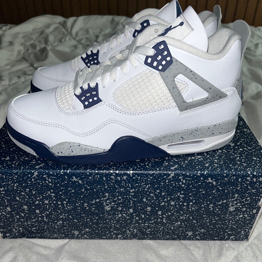 Jordan 4 retro midnight navy
